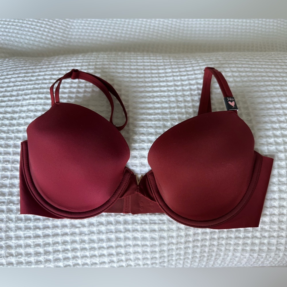 NWT Victoria’s Secret Red Bra